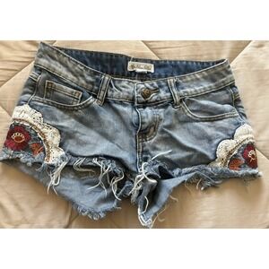 Others Follow Denim Cut Off Booty Floral Embroidered Crochet Shorts Size 25